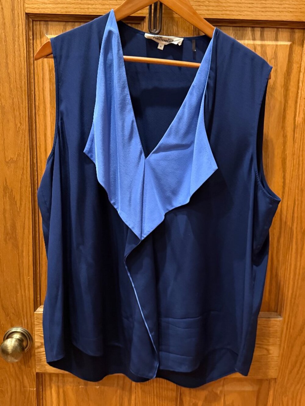 Diane Von Furstenberg Sleeveless Slik Two-tone blue Blouse, SZ XL